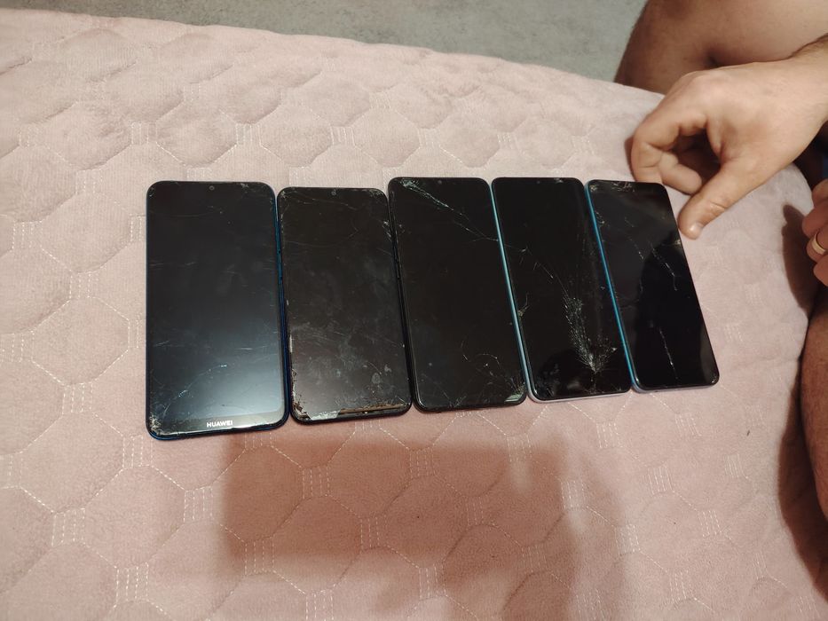 Telefoane pentru piese