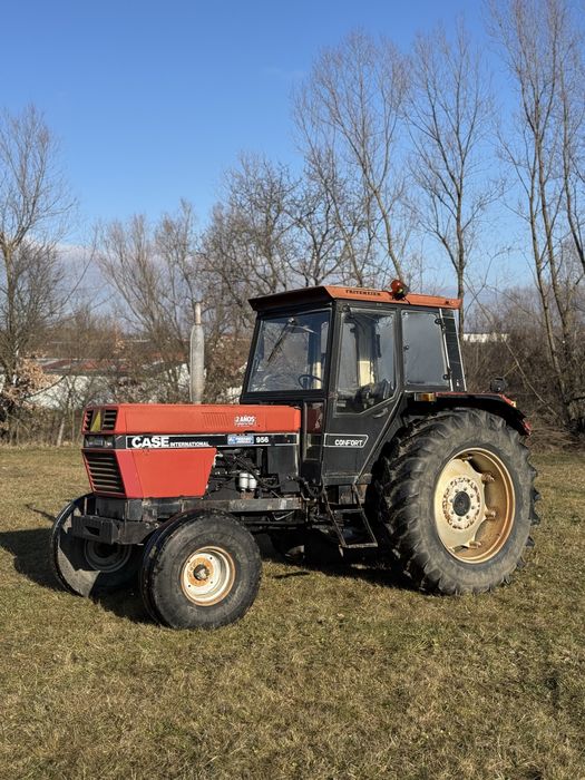 Tractor CASE International 956