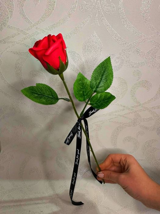 Аранжировки с цветя от пластичен сапун