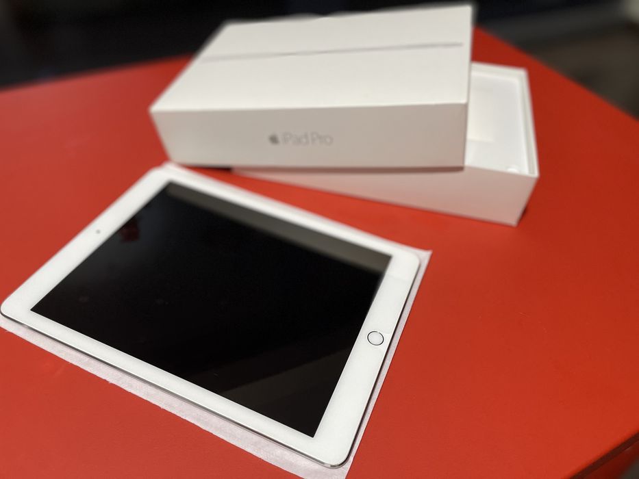 Vând iPad Pro 1st gen (Wi-Fi + Cellular)