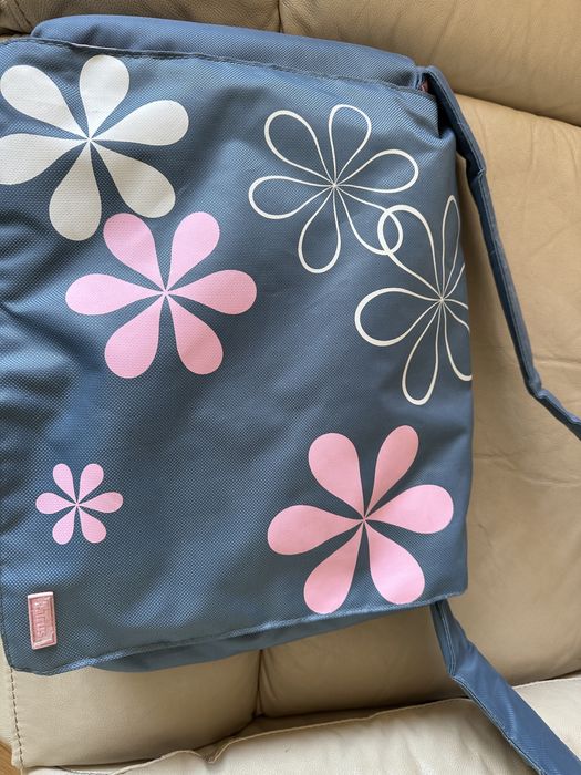 Розова чанта за лаптоп 15.6