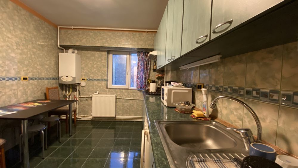 Inchiriez apartament 3 camere, Faleza Nord