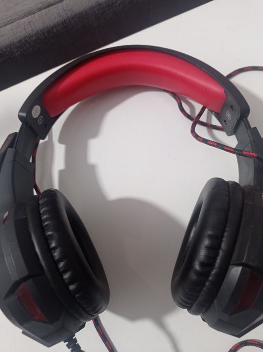 Продам игровые наушники с микрофоном Defender