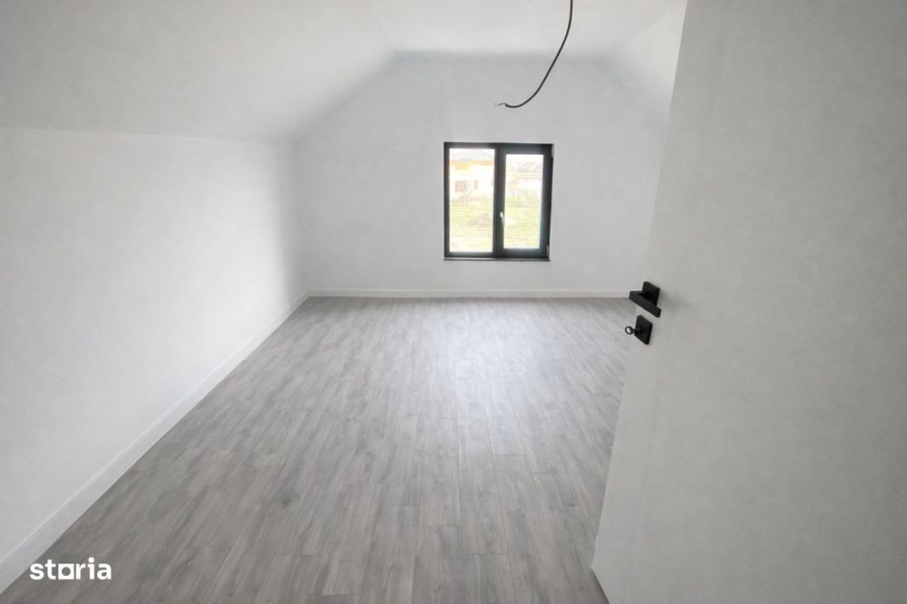 Casa de vanzare Holboca Iasi 5 camere/ 2 bai 135.000 euro