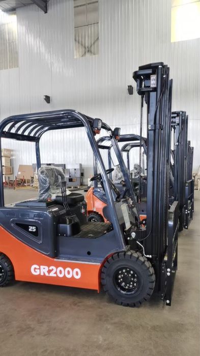 Вилочный погрузчик электрический