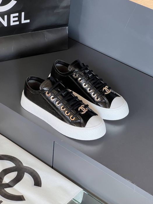 Adidasi/Tenesi Chanel noi