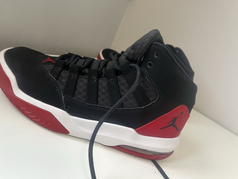 Продавам обувки jordan 42.5