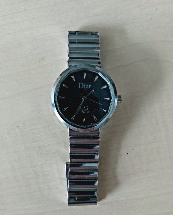 Продам часы с доставкой!