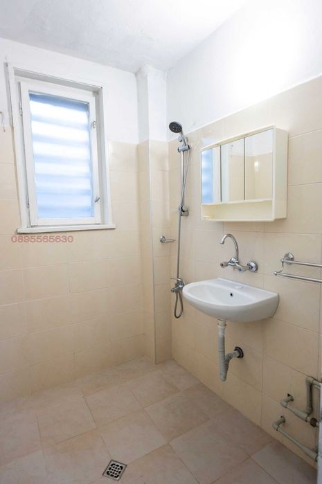 Дава се под наем Тристаен апартамент в София, Гео Милев - 95 кв.м за 663 € - Снимка #3