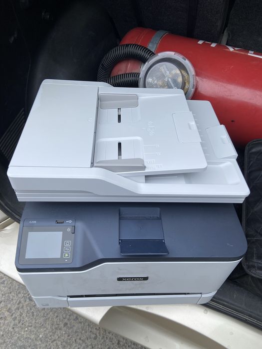 Продается МФУ Xerox C235