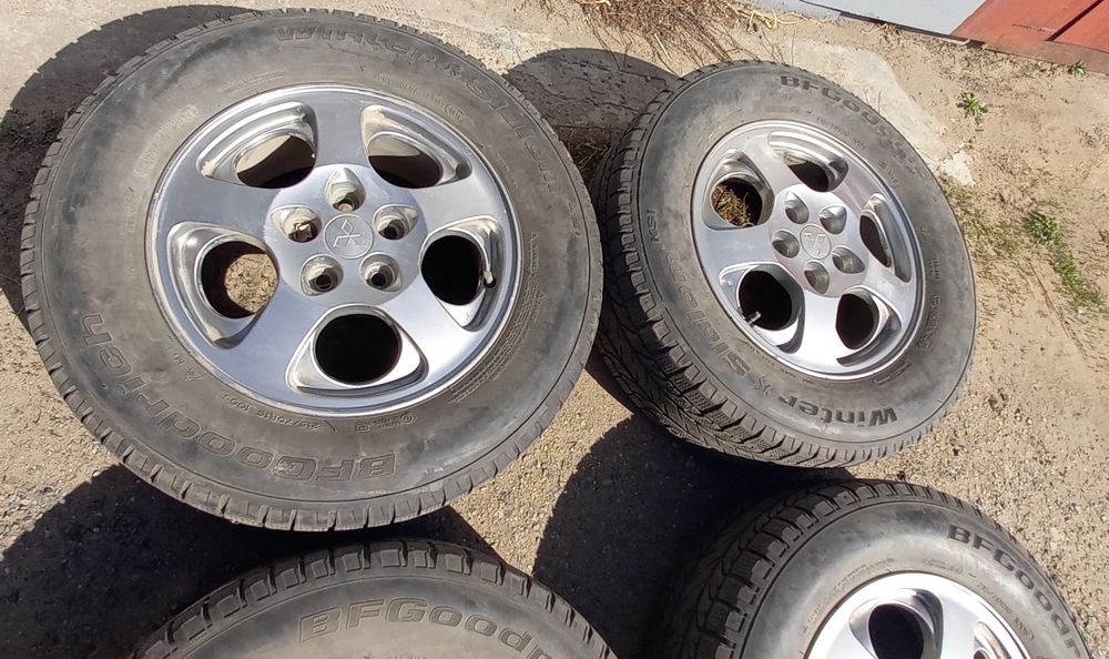 Продам колёса  в сборе 215 70 r16