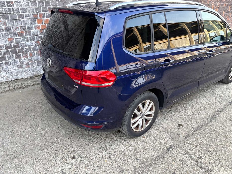stop dreapta si piese volkswagen touran 2 2017