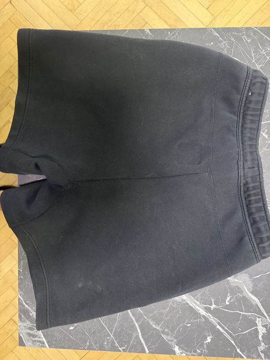 Продавам Nike Tech Fleece къси гащи