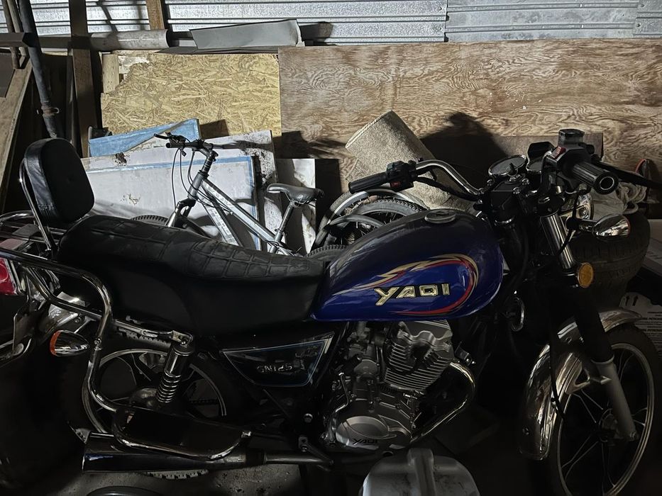 Мотоцикл yaqi 200