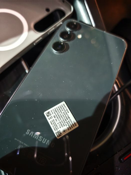 Samsung S23fe продам