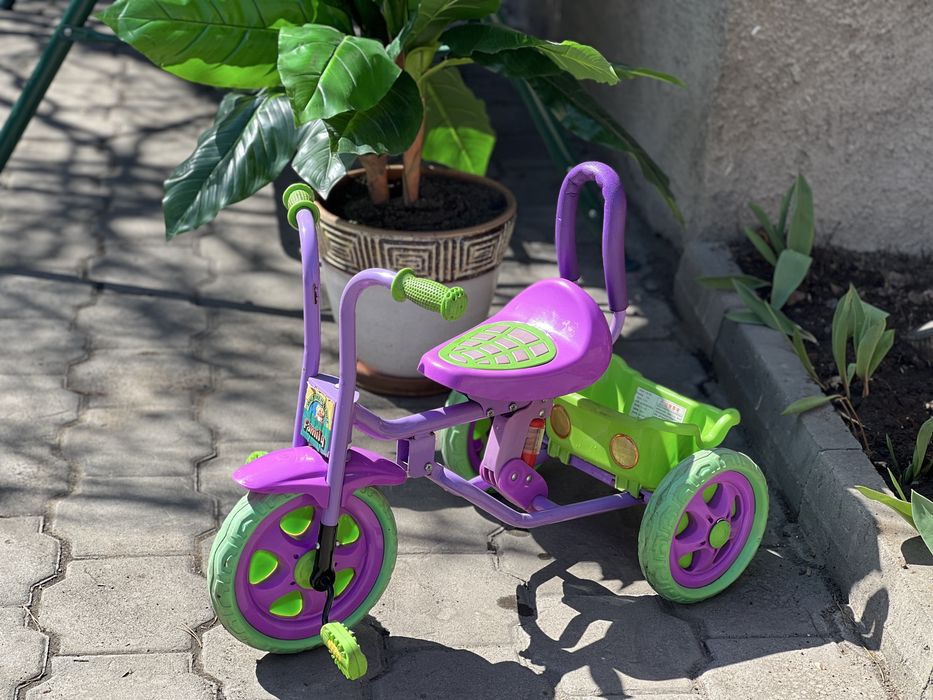 Продам трехколесный велосипед