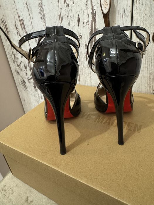 Черни обувки на ток