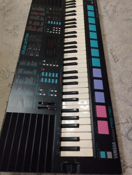 Yamaha psr780 orga midi controler synth
