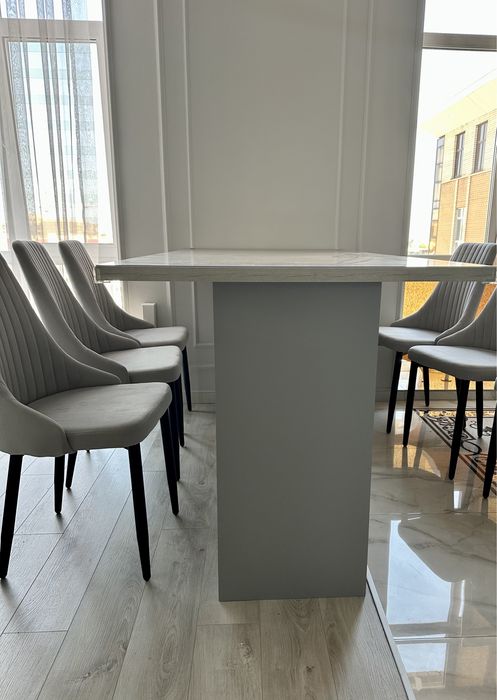 Стол кухонный полуостров