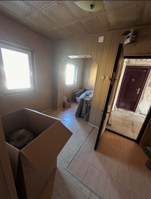 Garsoniera etaj 3 bloc reabilitat total