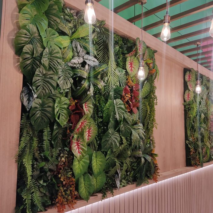 Декоративная стена