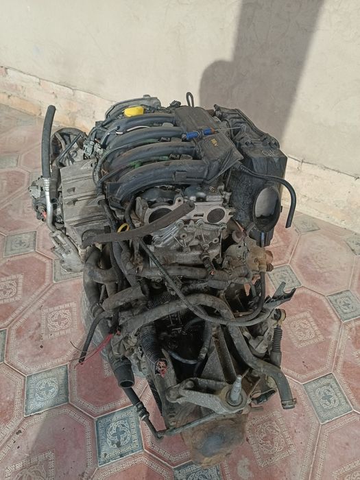 Лада ларгус матор раднойикаробкаси билан. Бошка малумотлар телефонда