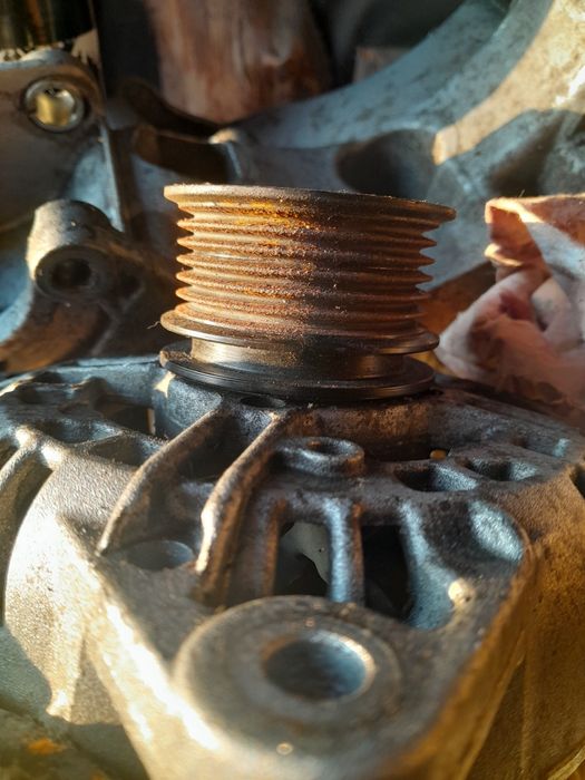 Запчасти рено сандеро