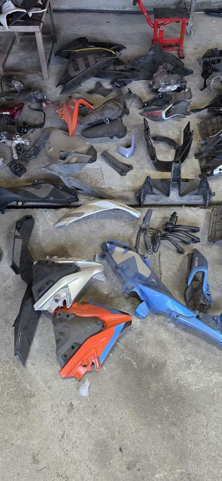 Lot piese  se dau si la bucata carene cf moto 300sr 300 nk