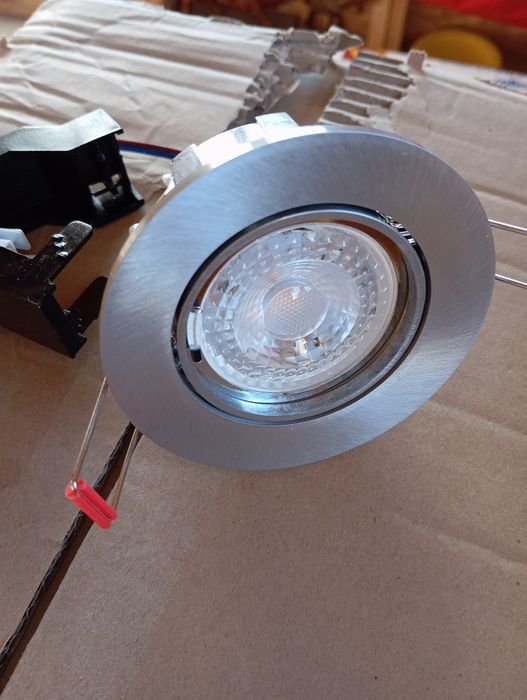 Spoturi led 5,5W