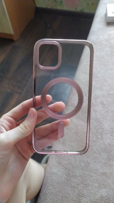 Чехлы на айфон 11