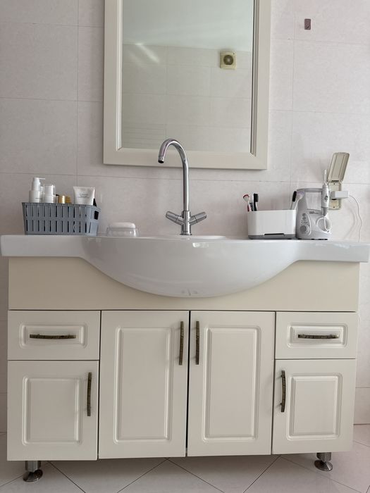 Продам мебель в ванную комнату