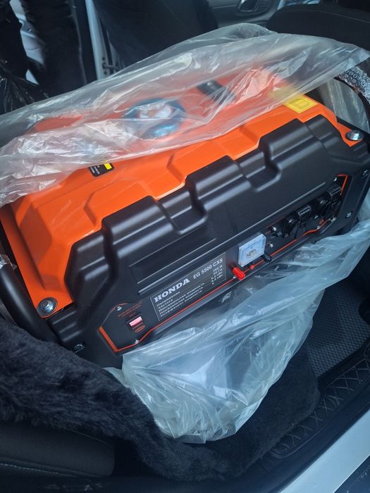 Бензиновый генератор Honda EG 5500 CXS