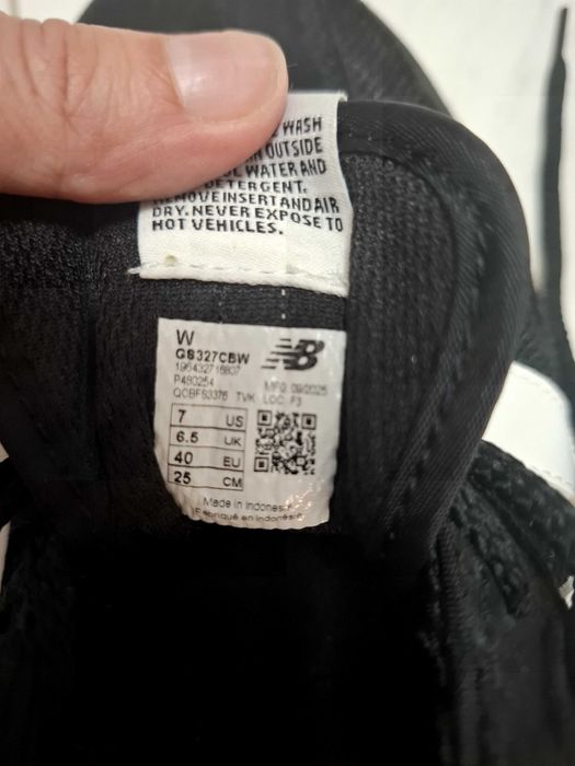 Маратонки New Balance 327 black