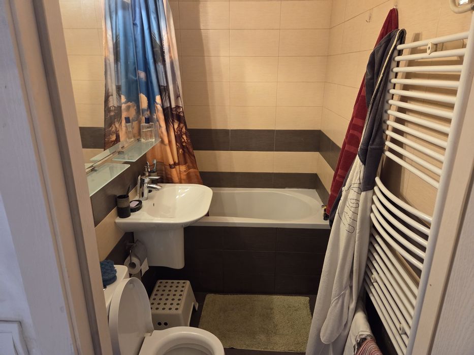 Под наем 3 стаен апартамент