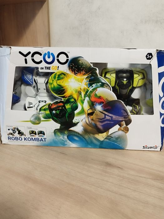 Комплект за игра 2 Робота с дистанционно