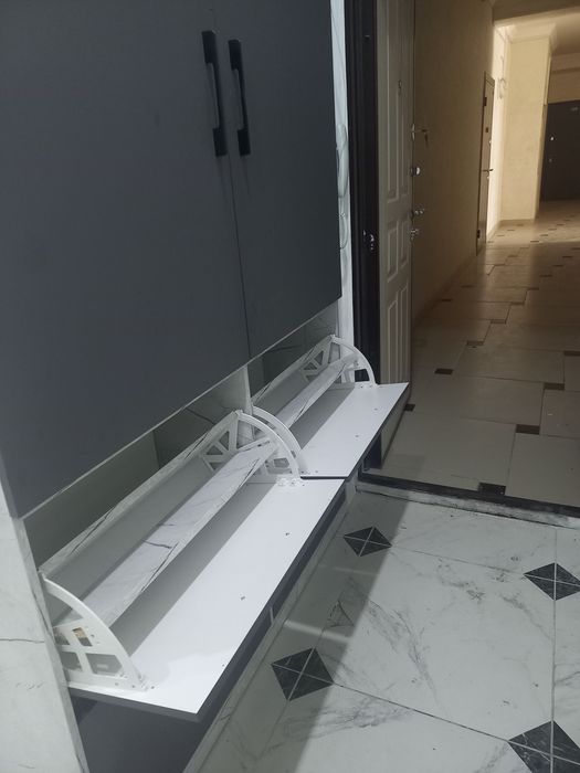 Срочно Прихожка 270×135×32 продаю