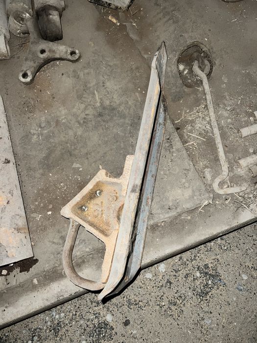 Железнодорожный башмак