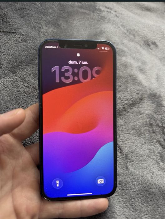 IPhone 12 simplu