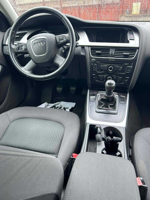 AUDI A4 2011 — imagine 11