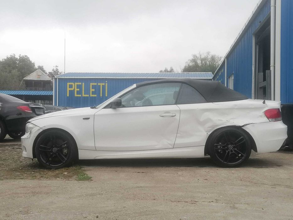 Dezmembrez BMW Seria 1 123D M Cabriolet E88 2010