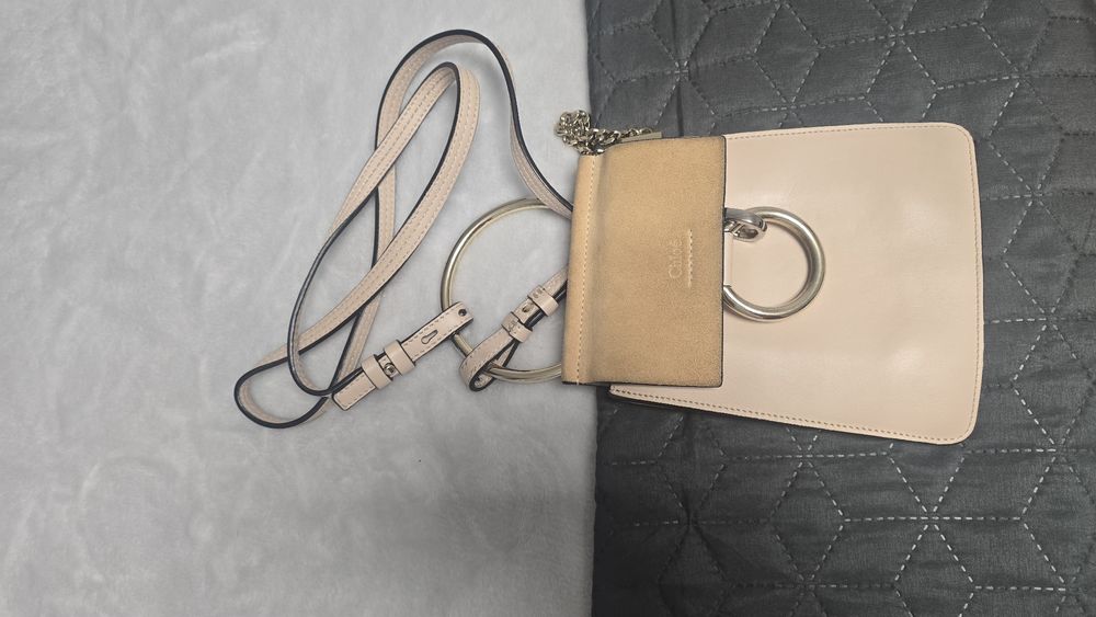 Geanta crossbody Chloe Faye impecabila,piele suede,bej,