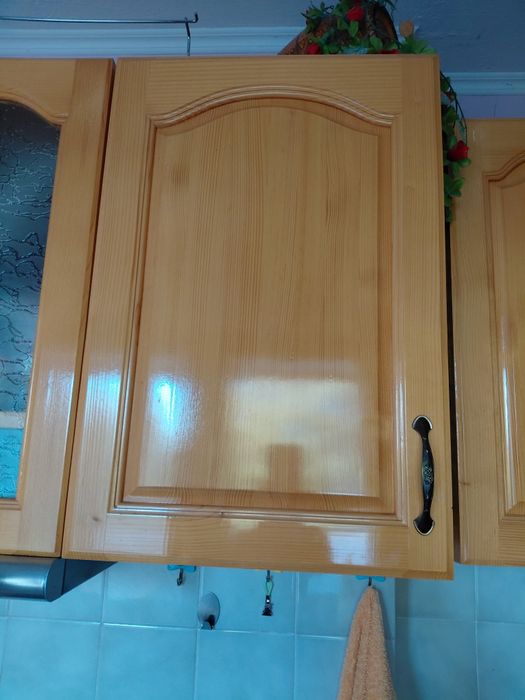 Кухненски модул горен ред от масивно дърво