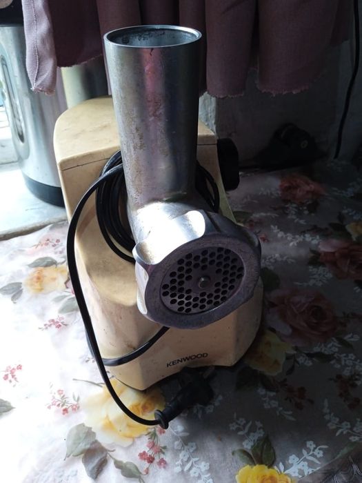 Электромясорубка