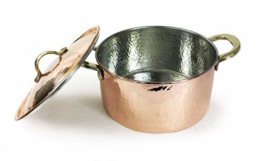 Oală din cupru cu capac