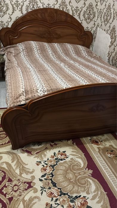 Спальный гарнитур б/у