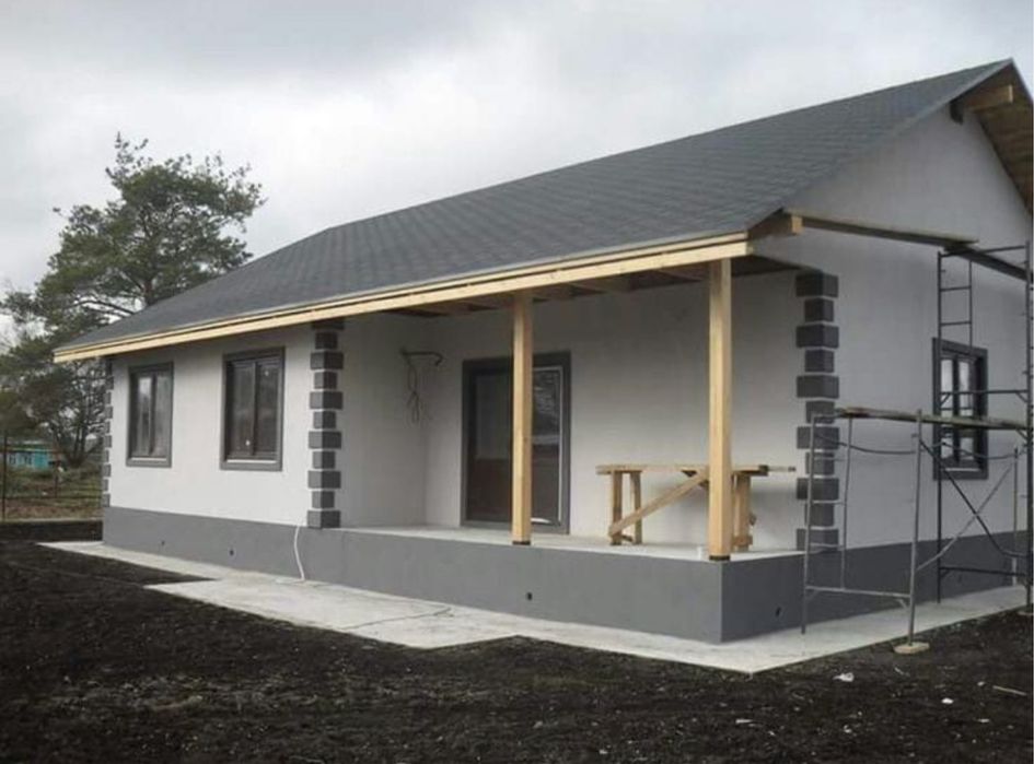 Vand casa pe structura metalica la cheie