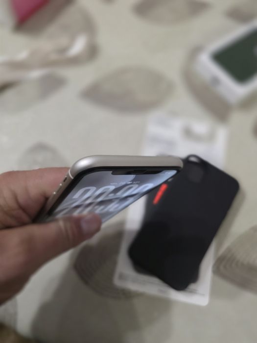 iPhone 11 - 64gb.