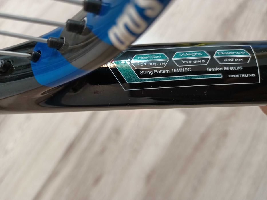 Rachetă tenis de câmp