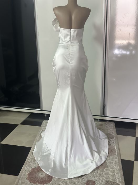 Rochie de mireasa marimea S-M