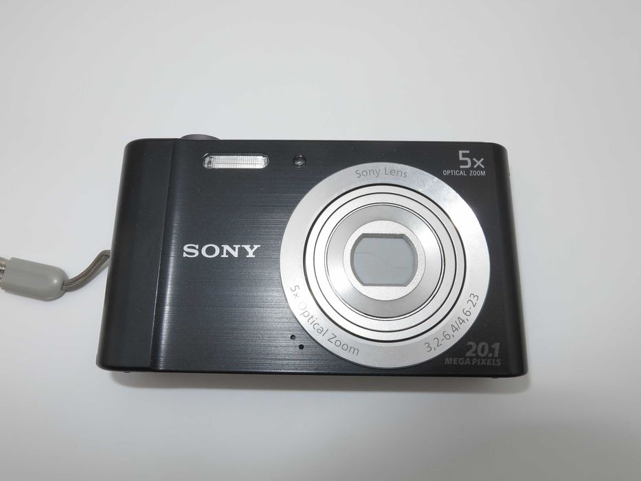 Sony Cyber-shot DSC W800 ултра компактен цифро фотоапарат в черен цвят, дигитална камера 20.1 MP CCD, 5x Оптичен Зум, като НОВА, работи отлично!